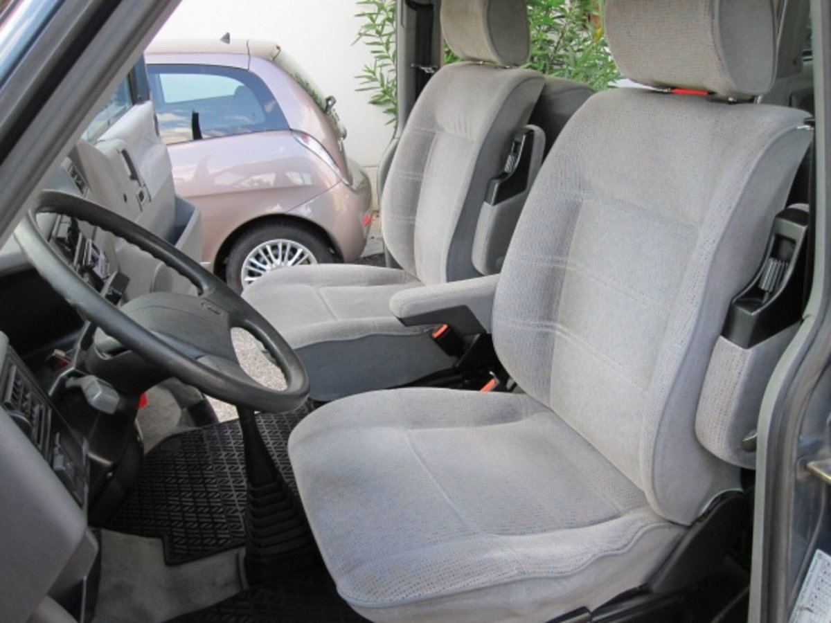 Volkswagen Veicoli Commerciali Transporter Furgone 1.9 TD cat Multivan (9)