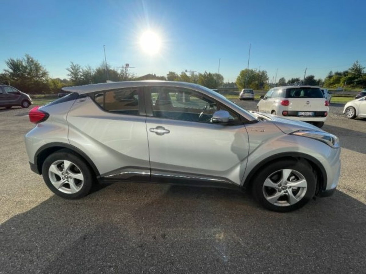 Toyota Toyota C-HR 1.8 Hybrid E-CVT Active (8)