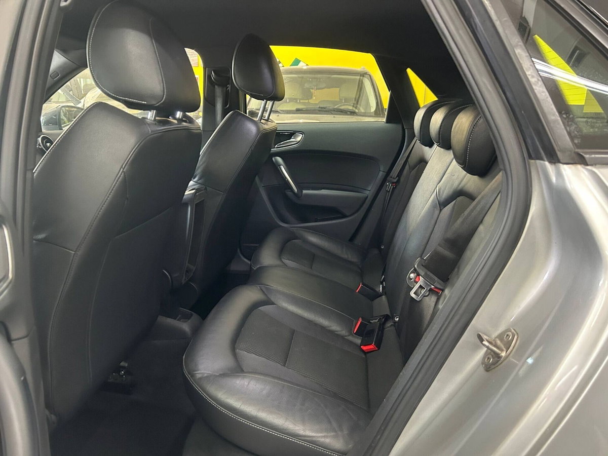 Audi A1 1.6 TDI 105 CV S line edition plus (8)