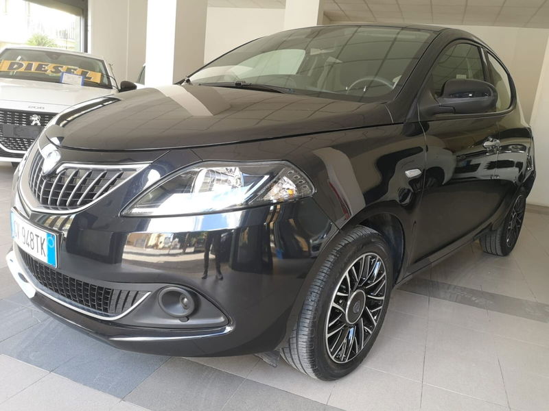 Lancia Ypsilon 1.0 FireFly 5 porte S&S Hybrid Gold Plus