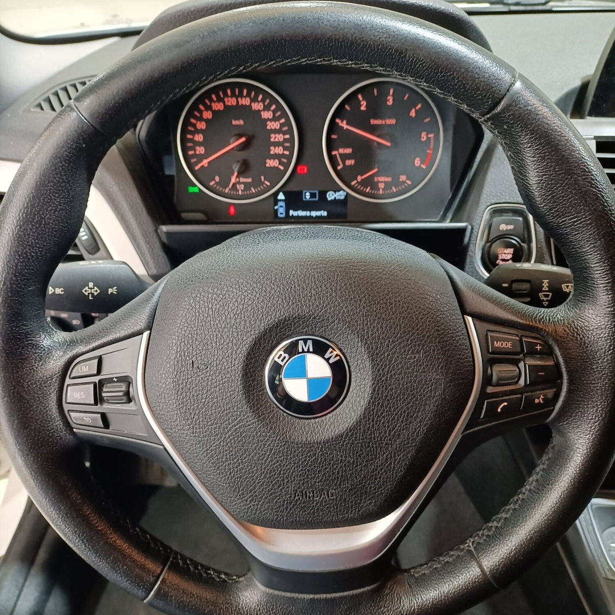 BMW Serie 1 116d 2.0 116CV cat 5 porte Attiva DPF (17)