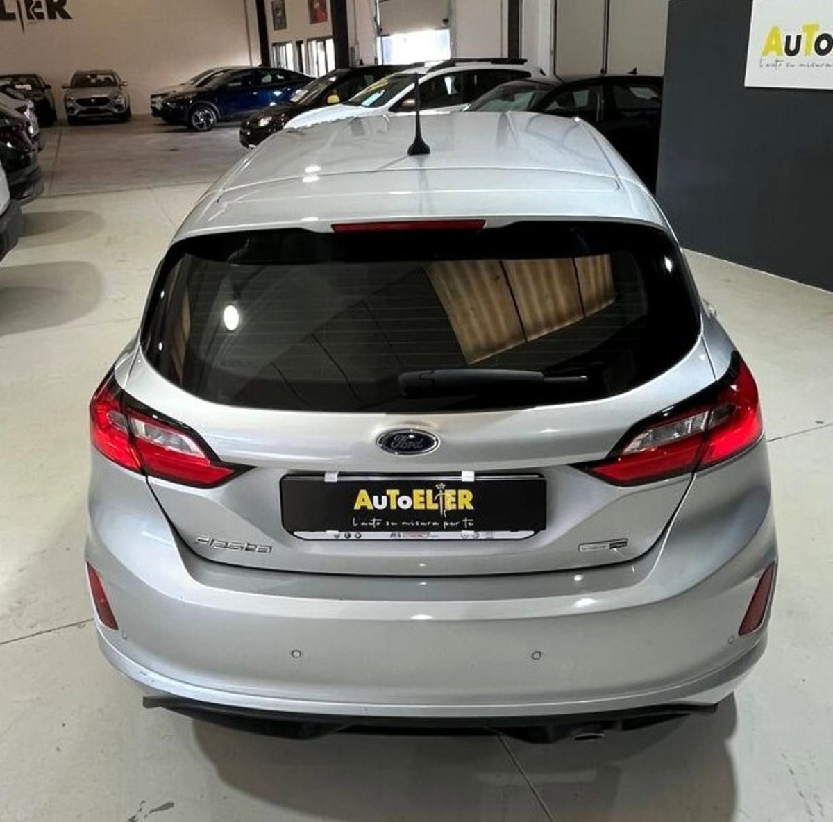 Ford Fiesta 1.0 Ecoboost Hybrid 125 CV DCT 5 porte ST-Line (9)
