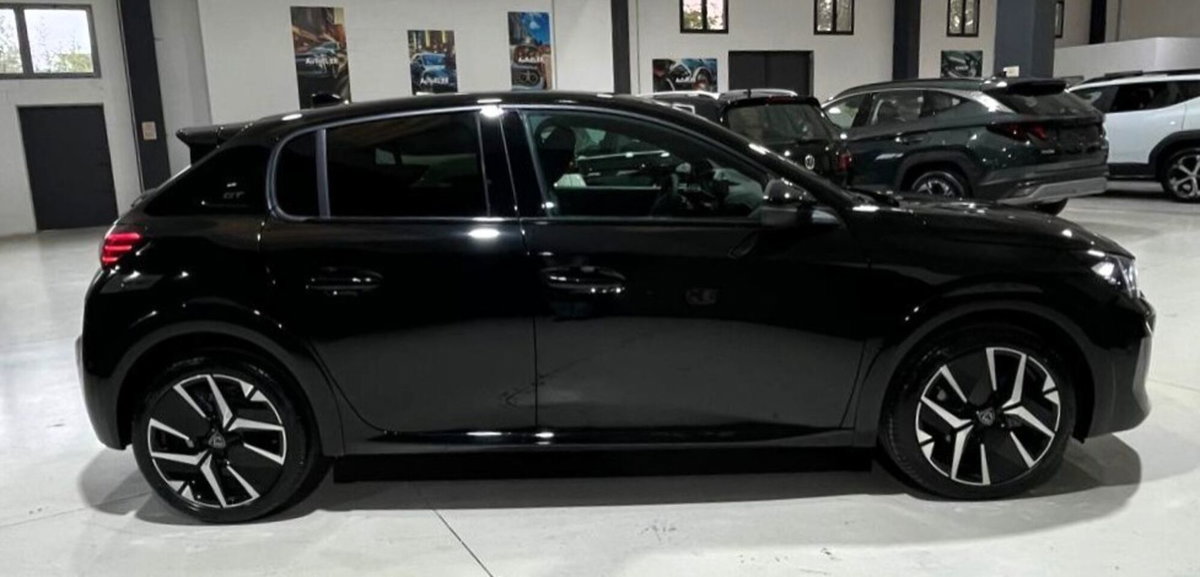 Peugeot 208 PureTech 100 Stop&Start 5 porte GT (6)