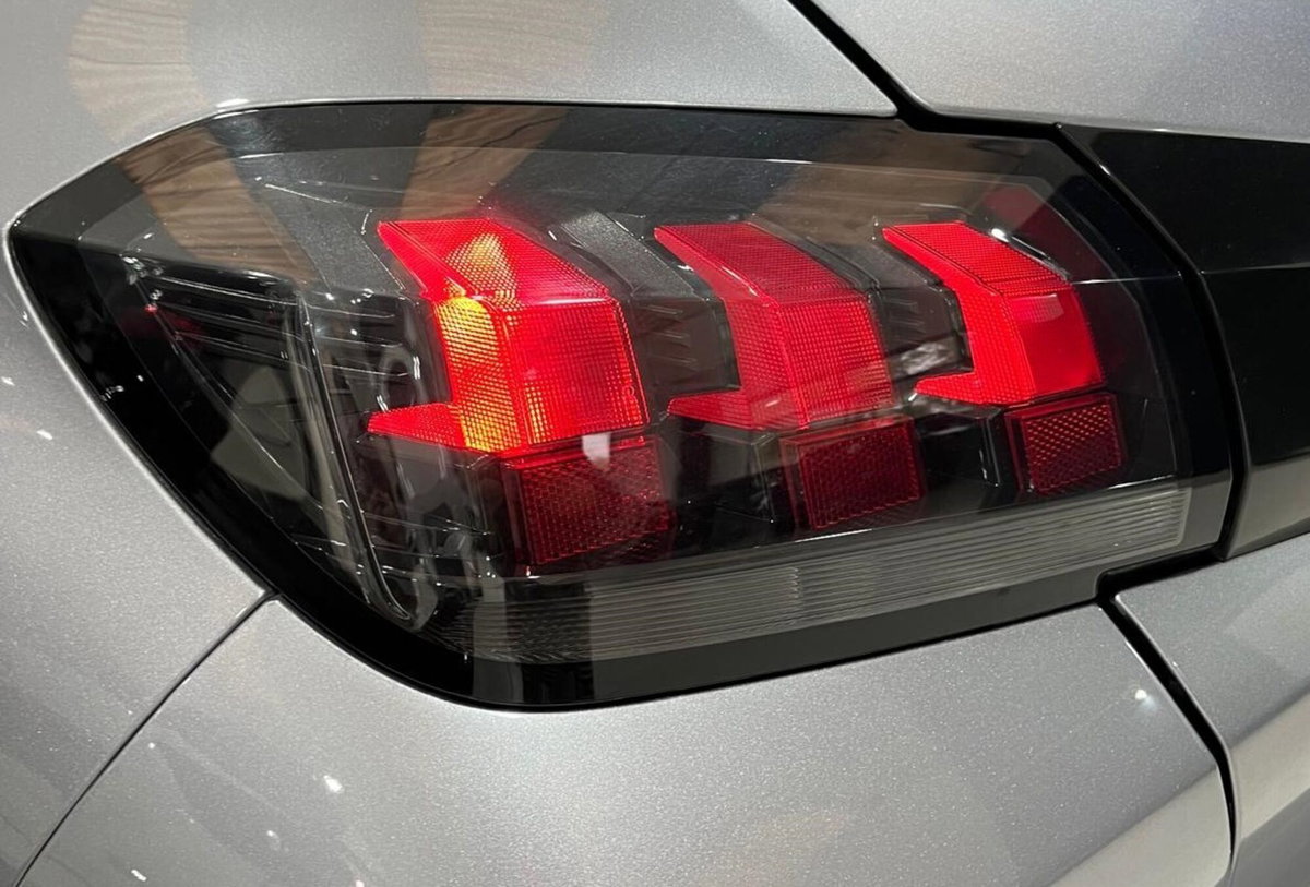 Peugeot 208 PureTech 75 Stop&Start 5 porte Active Pack (14)