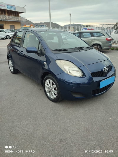 Toyota Yaris 1.D-4D 5 porte (3)