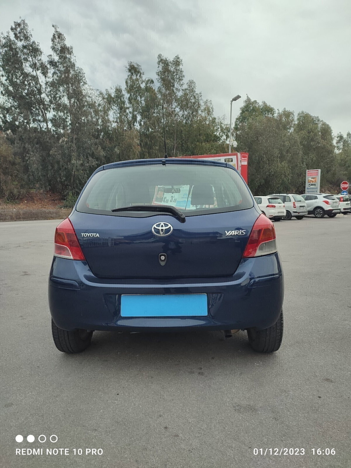 Toyota Yaris 1.D-4D 5 porte (4)