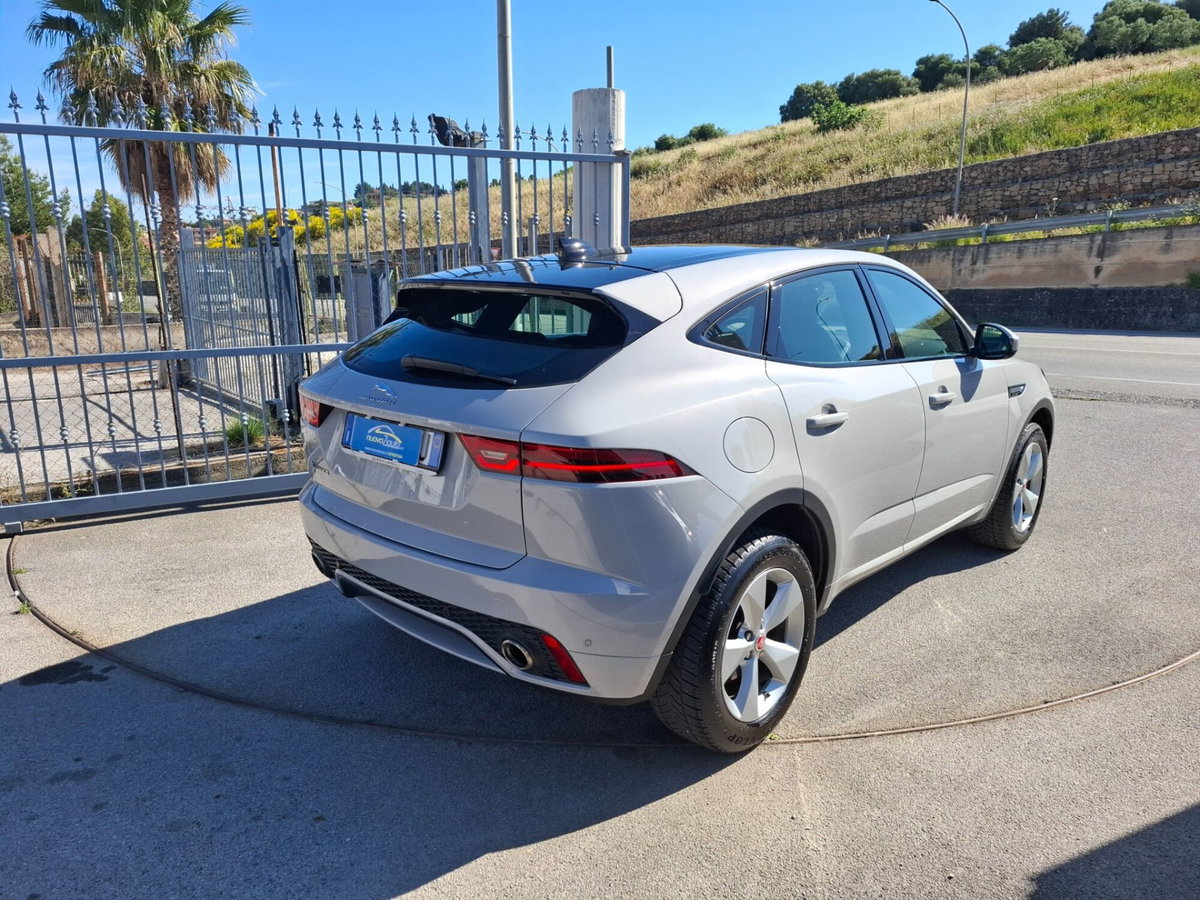 Jaguar E-Pace 2.0D 150 CV R-Dynamic S (4)