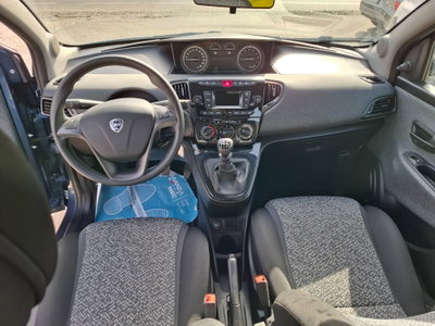 Lancia Ypsilon 1.0 FireFly 5 porte S&S Hybrid Ecochic Silver (5)
