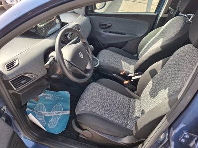 Lancia Ypsilon 1.0 FireFly 5 porte S&S Hybrid Ecochic Silver (7)