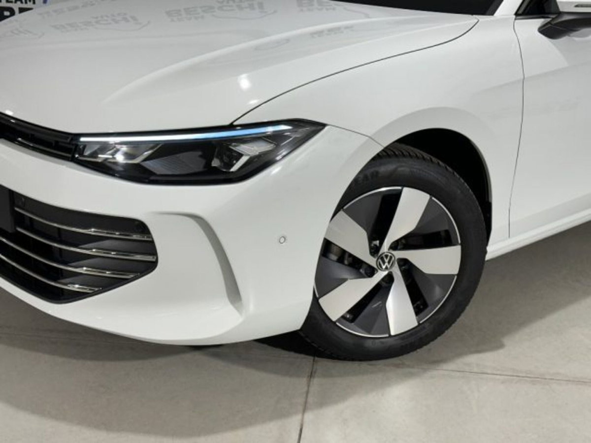 Volkswagen Passat 1.5 etsi act Business 150cv dsg (17)