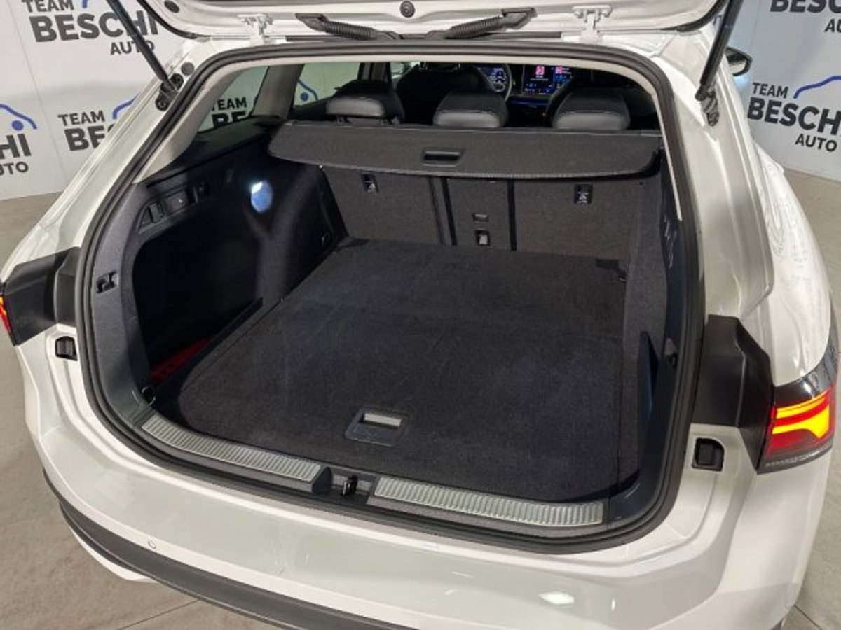 Volkswagen Passat 1.5 etsi act Business 150cv dsg (6)