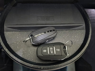 Lancia Ypsilon 51kWh LX (14)