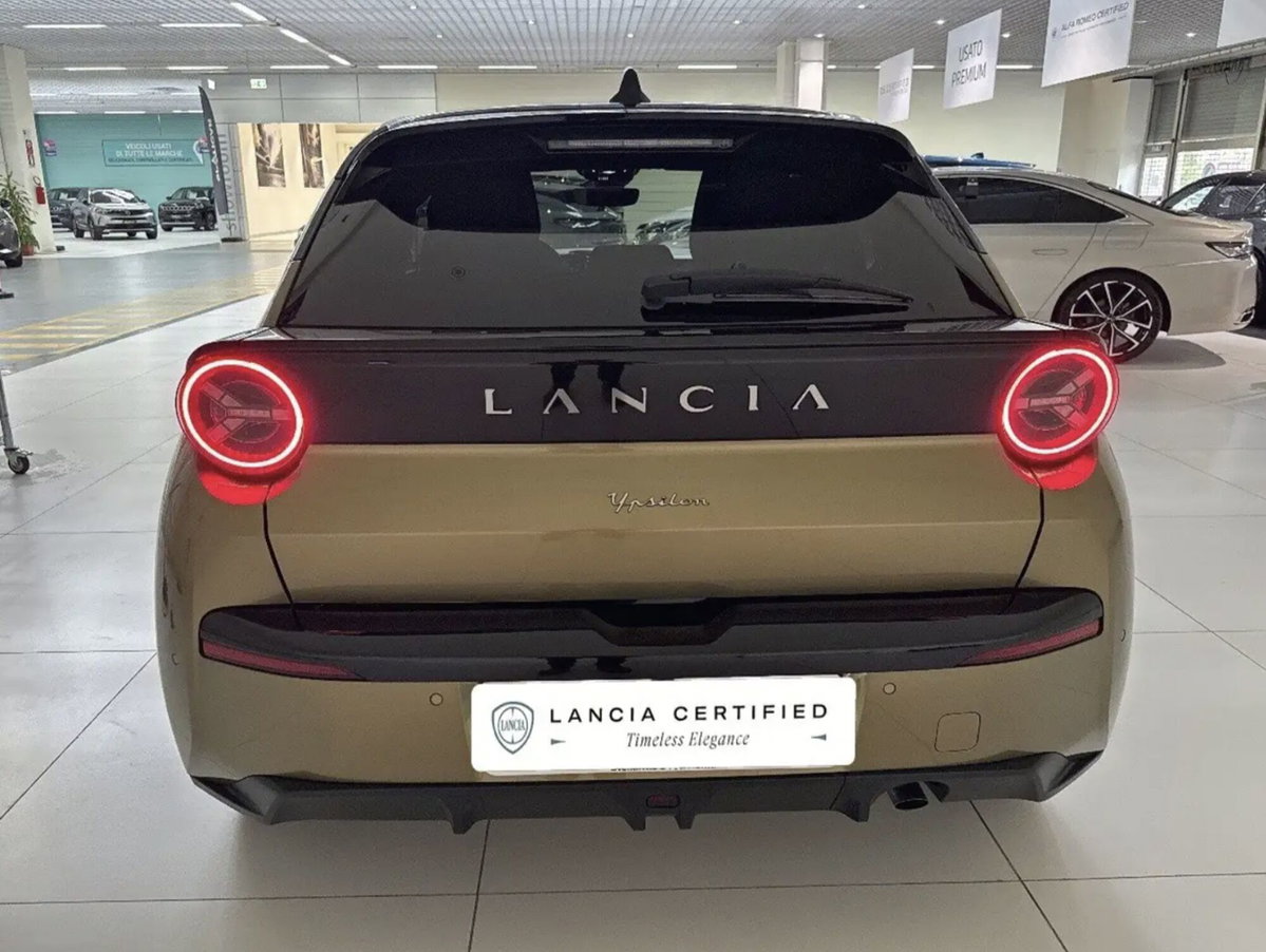 Lancia Ypsilon 51kWh LX (5)