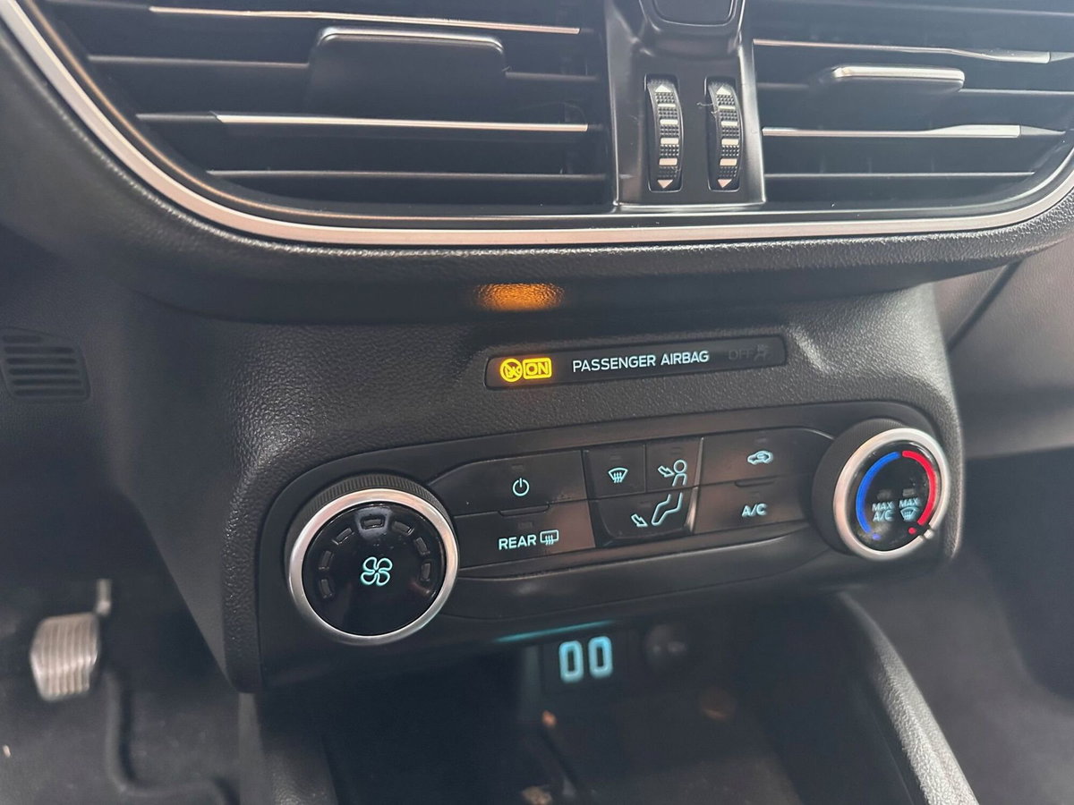 Ford Focus Station Wagon 1.5 EcoBlue 95 CV SW Business (14)