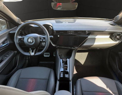 Alfa Romeo Junior 1.2 ibrida Speciale 145cv edct6 (13)