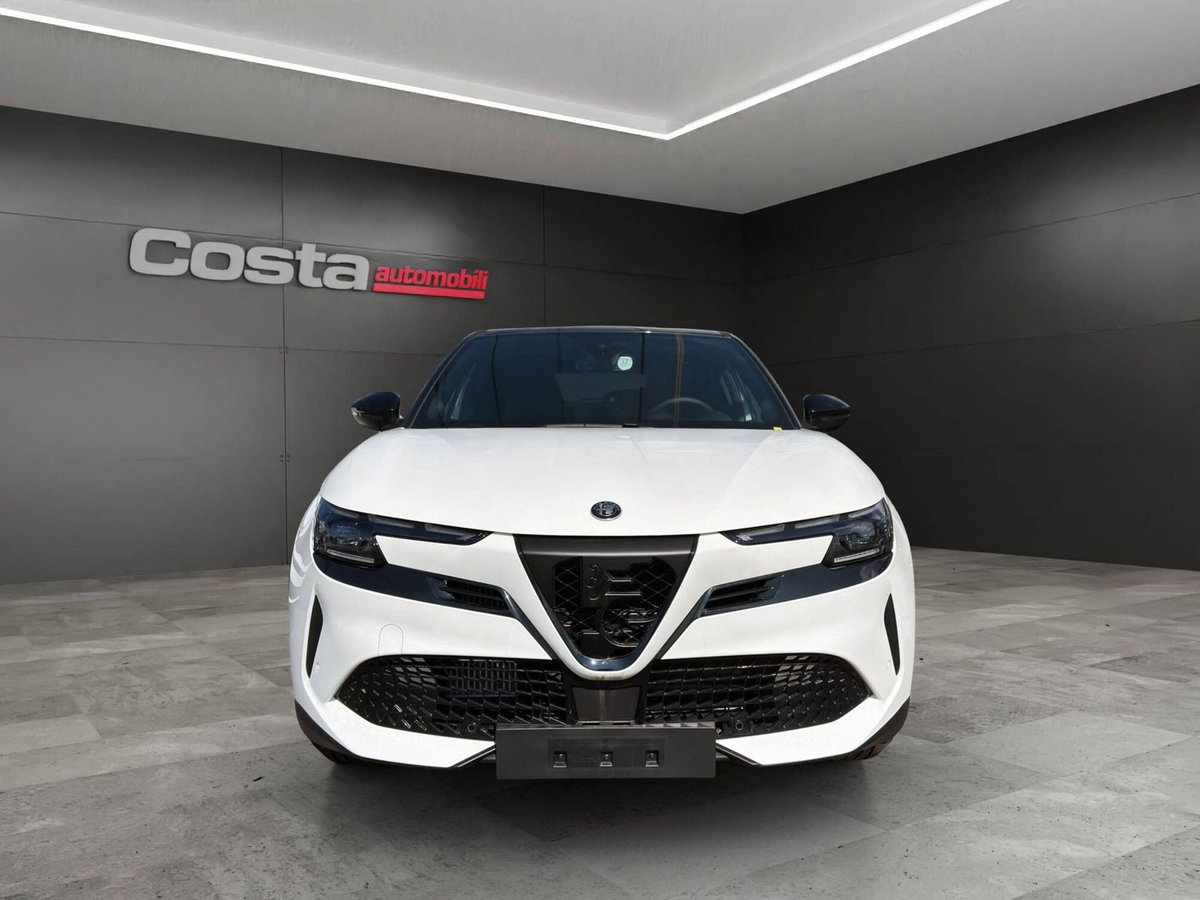 Alfa Romeo Junior 1.2 ibrida Speciale 145cv edct6 (3)