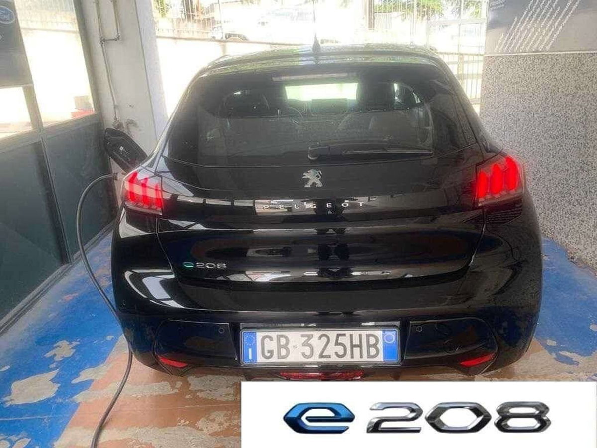 Peugeot 208 50 kWh Allure (5)