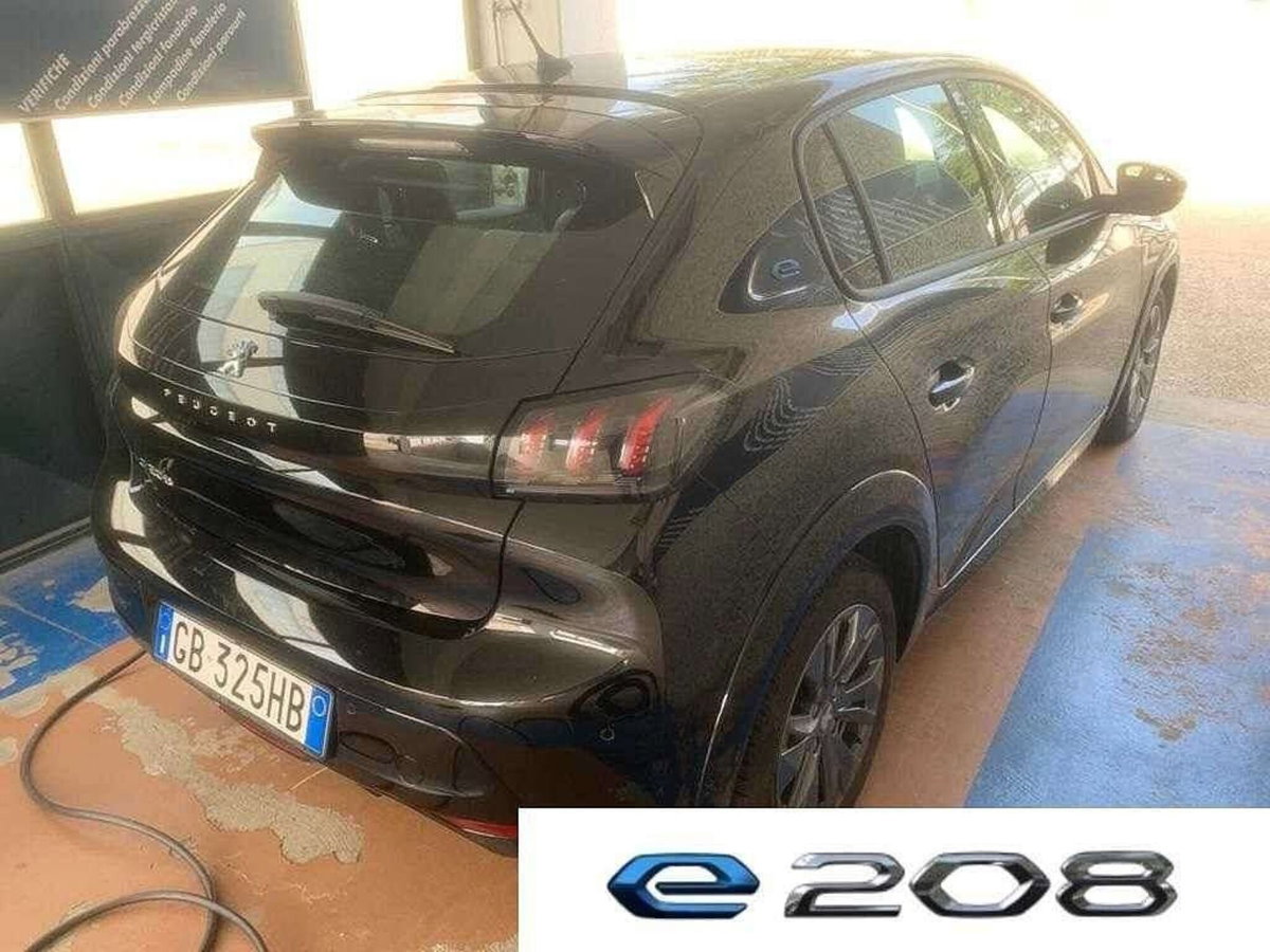 Peugeot 208 50 kWh Allure (8)