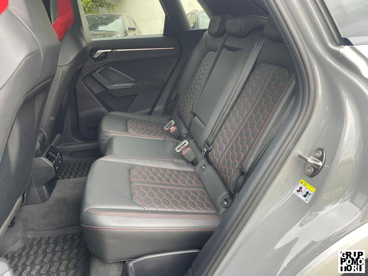 Audi RS Q3 2.5 quattro s-tronic (15)