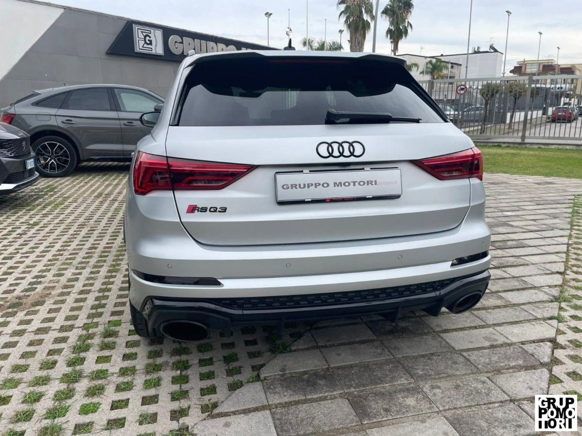 Audi RS Q3 2.5 quattro s-tronic (2)