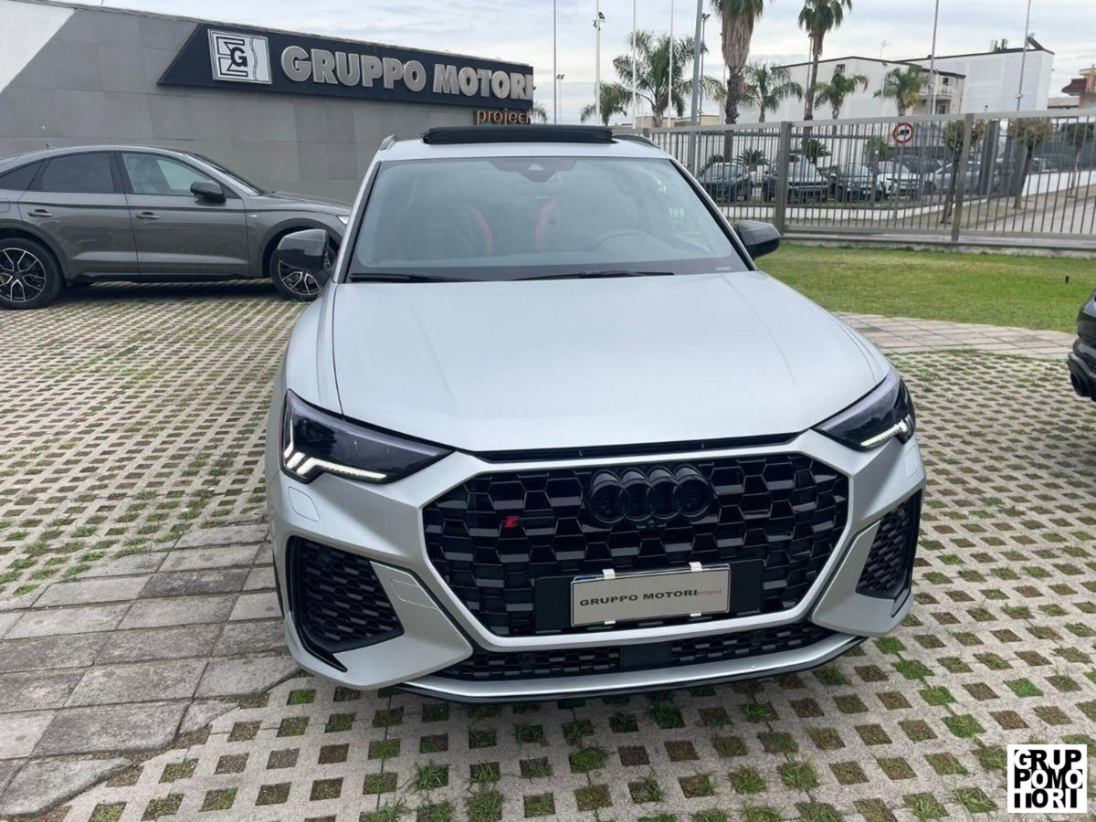 Audi RS Q3 2.5 quattro s-tronic (7)