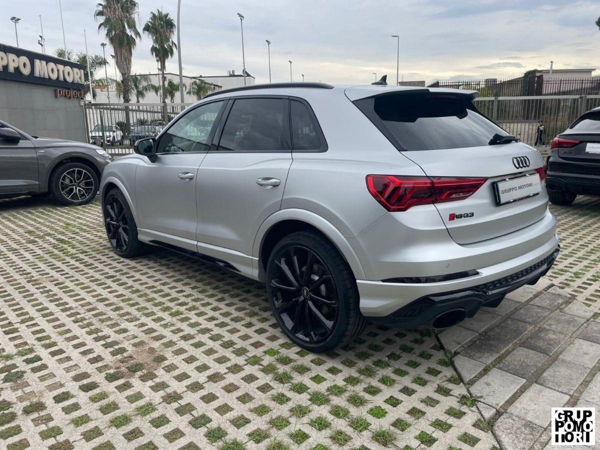 Audi RS Q3 2.5 quattro s-tronic (8)