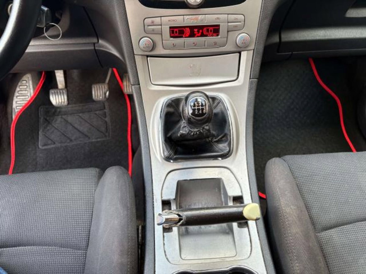 Ford S-Max 1.8 TDCi 125CV Titanium (13)