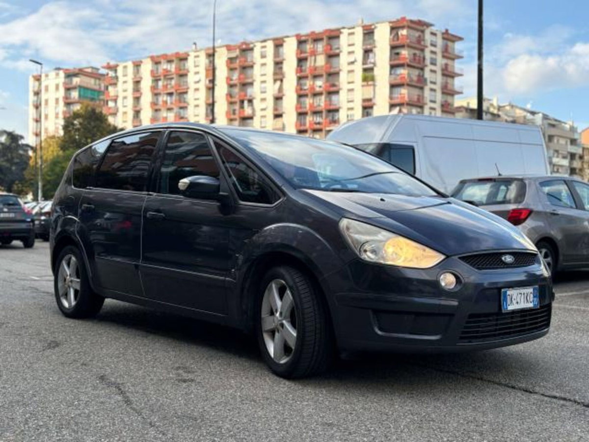 Ford S-Max 1.8 TDCi 125CV Titanium (2)