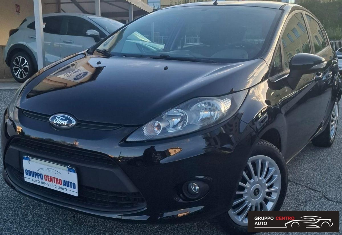 Ford Fiesta 1.4 TDCi 68CV 5 porte Titanium
