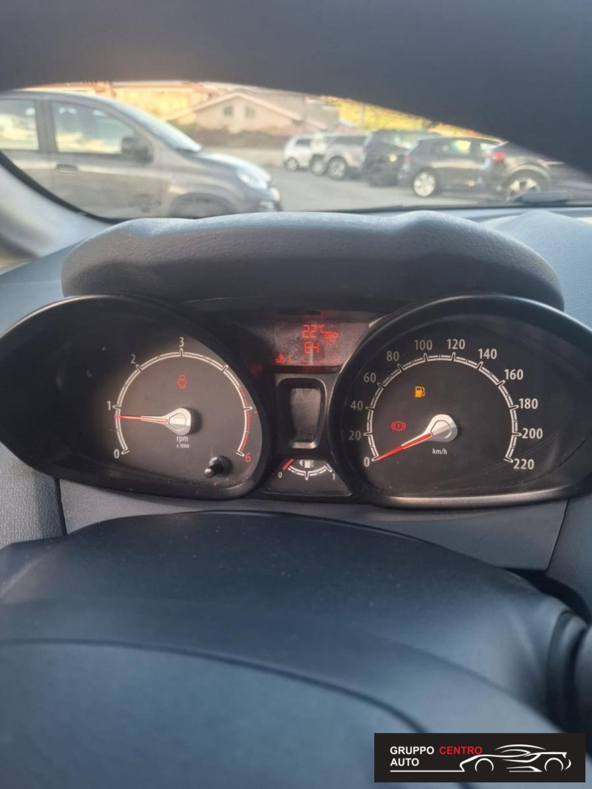 Ford Fiesta 1.4 TDCi 68CV 5 porte Titanium (11)