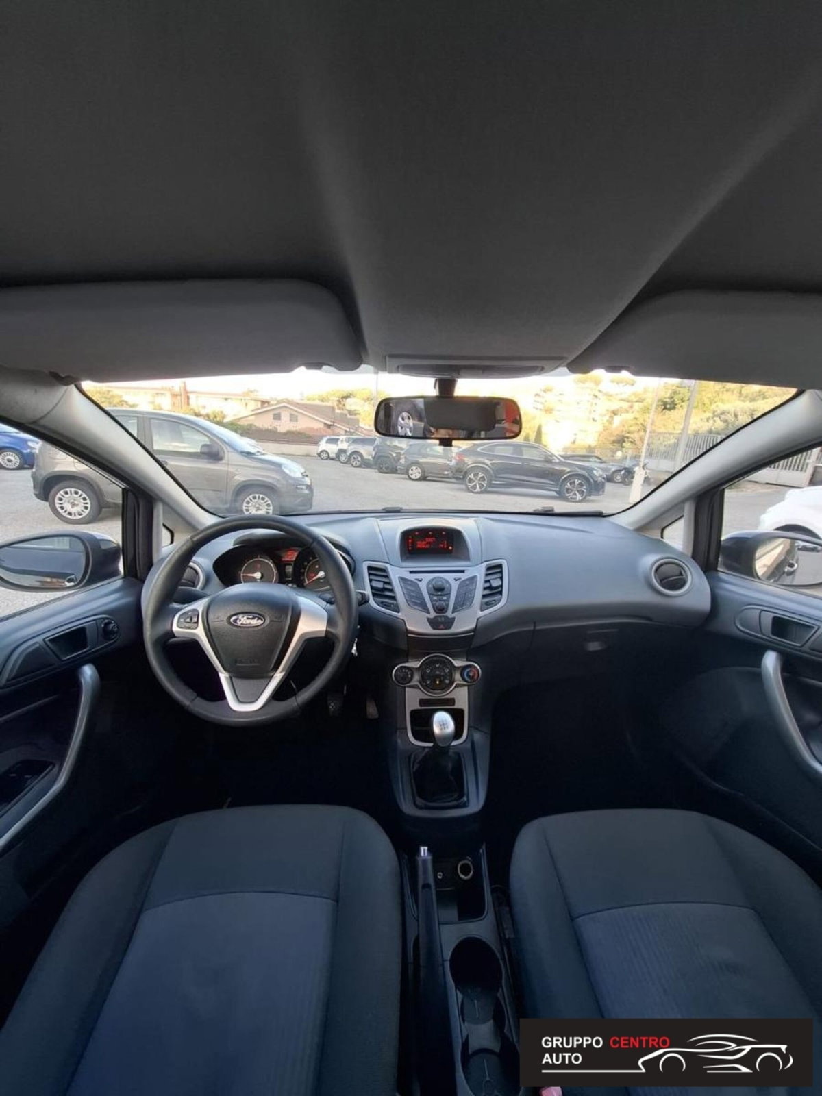 Ford Fiesta 1.4 TDCi 68CV 5 porte Titanium (15)