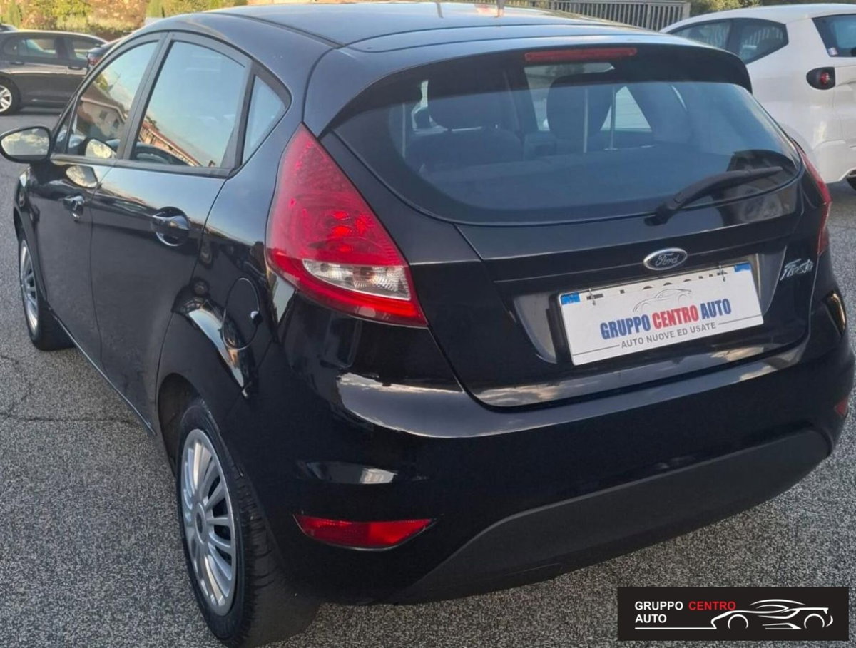 Ford Fiesta 1.4 TDCi 68CV 5 porte Titanium (5)