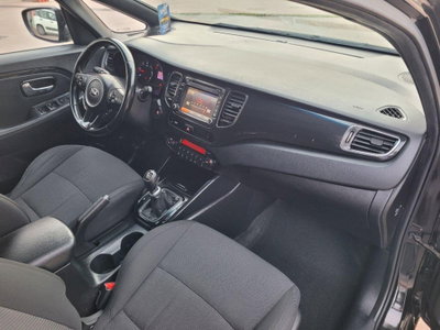 Kia Carens 1.7 CRDi 115 CV Class (9)
