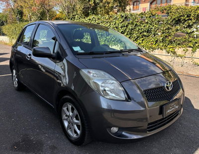Toyota Yaris 1.D-4D 5 porte Navi usata