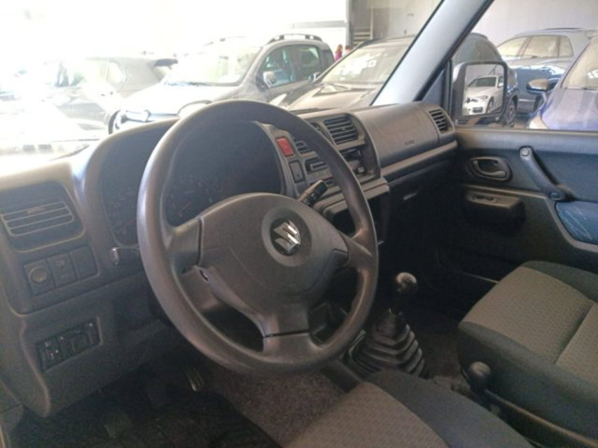 Suzuki Jimny 1.3i 16V cat 4WD JLX (8)