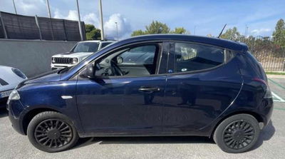 Lancia Ypsilon 1.2 69 CV 5 porte GPL Ecochic Black and Noir usata