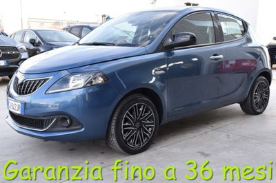 Lancia Ypsilon 1.0 FireFly 5 porte S&S Hybrid Gold Plus usata