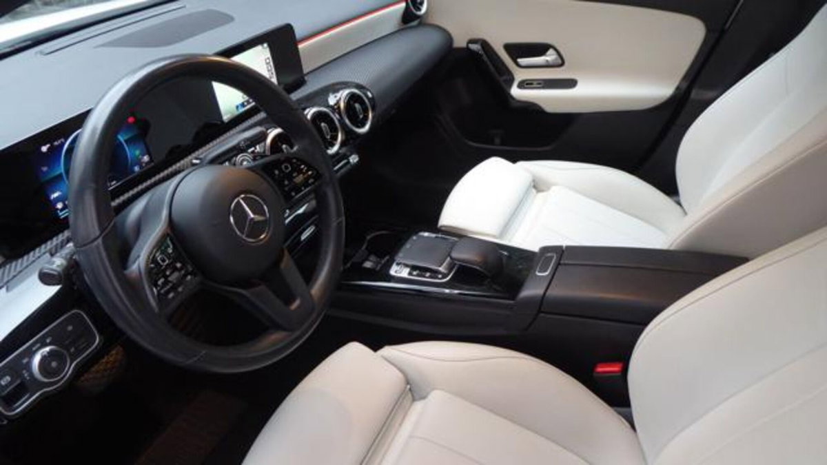 Mercedes-Benz Classe A 180 d Automatic Business (3)