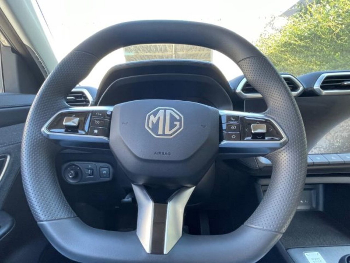 Mg ZS 1.5 Standard (5)