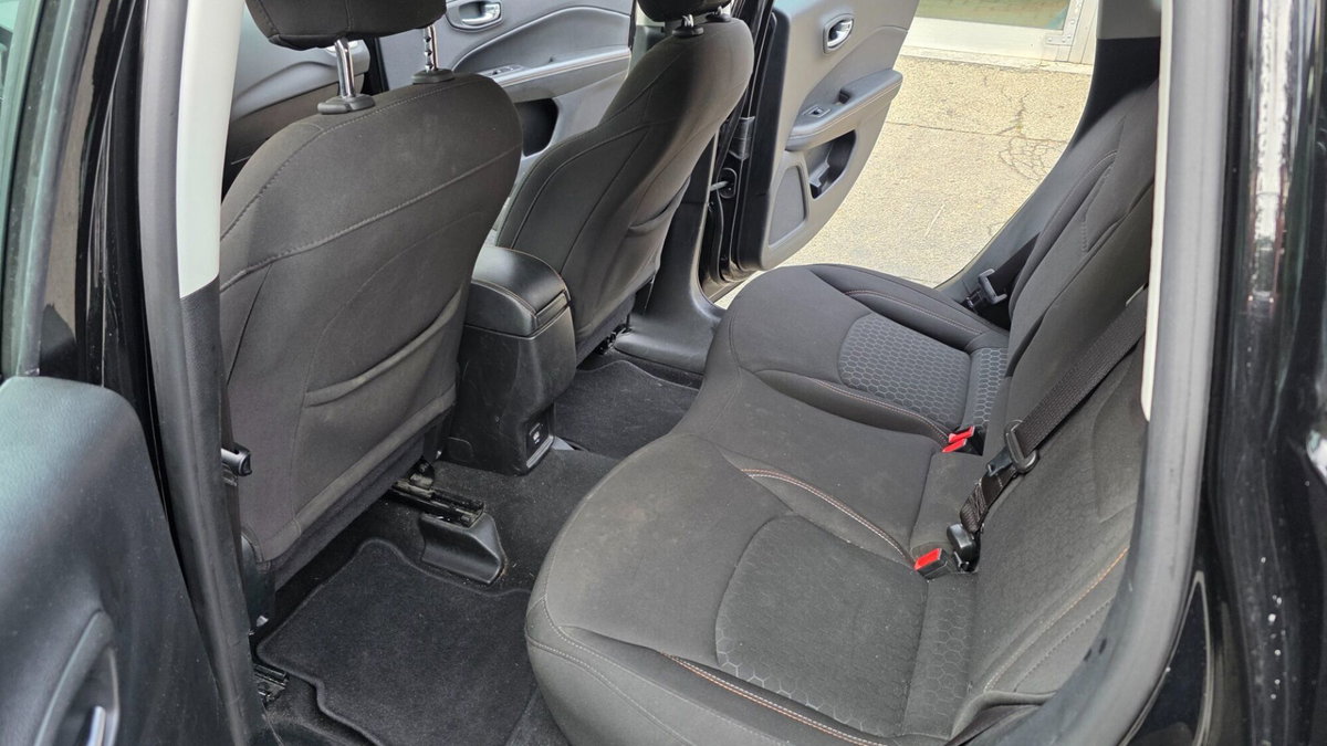 Jeep Compass 1.6 Multijet II 2WD Longitude (10)