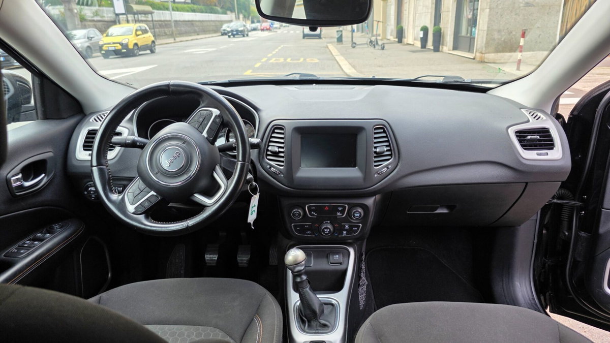 Jeep Compass 1.6 Multijet II 2WD Longitude (8)