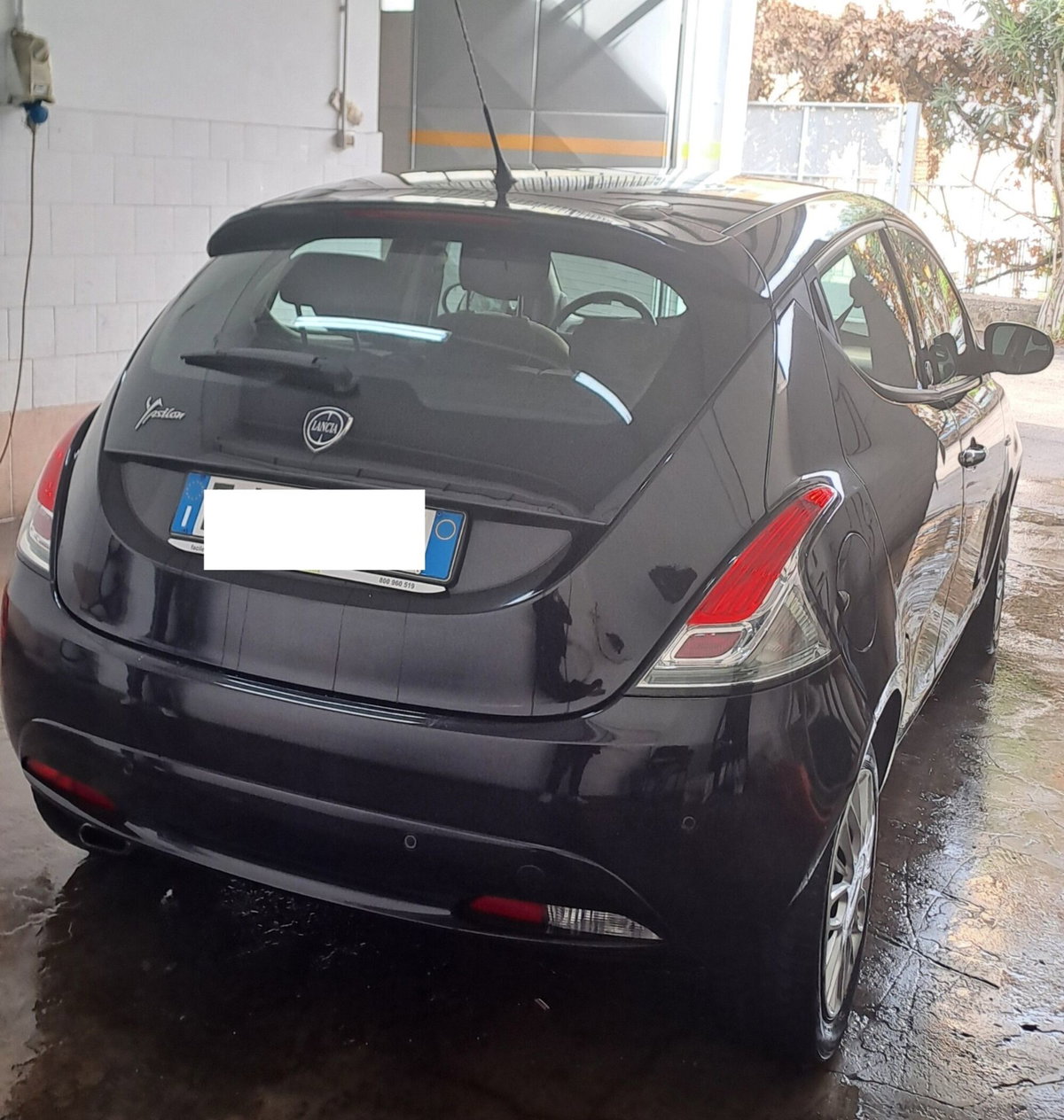Lancia Ypsilon 1.2 69 CV 5 porte GPL Gold Plus (2)