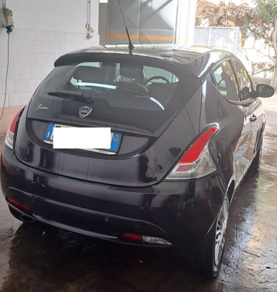 Lancia Ypsilon 1.2 69 CV 5 porte GPL Gold Plus (2)