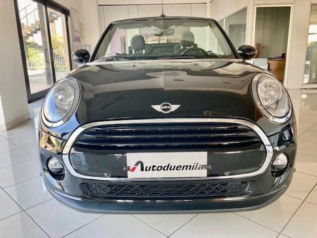 MINI Mini Cabrio 1.5 Cooper Cabrio (2)