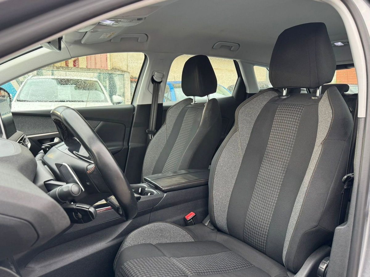 Peugeot 3008 BlueHDi 120 S&S EAT6 Business (6)