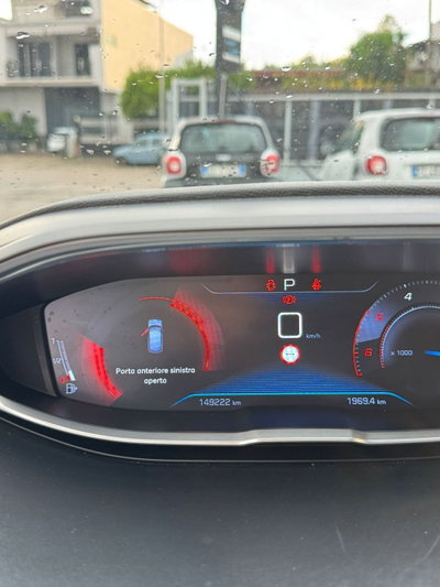 Peugeot 3008 BlueHDi 120 S&S EAT6 Business (8)