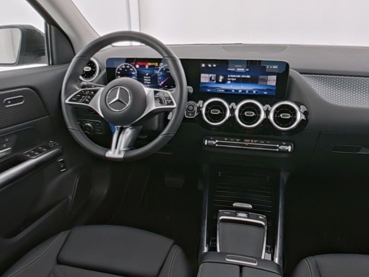 Mercedes-Benz GLA SUV 180 Progressive Advanced Plus auto (5)