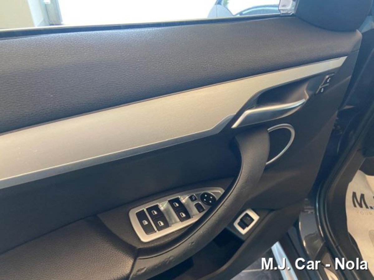 BMW X1 xDrive18d xLine Plus (18)