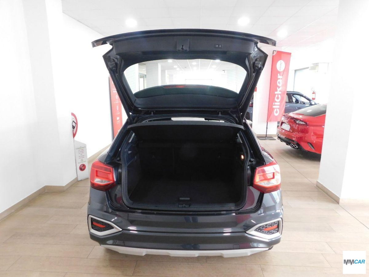 Audi Q2 Q2 35 TFSI S tronic Business (10)
