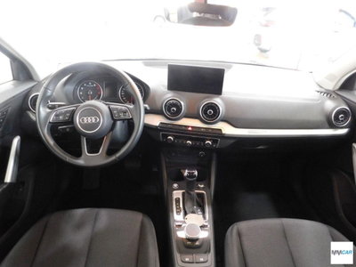 Audi Q2 Q2 35 TFSI S tronic Business (11)